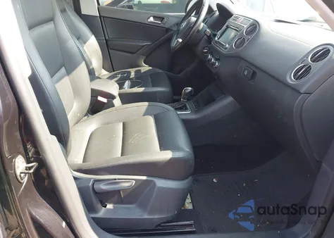 2011 Volkswagen Tiguan Se z USA, uszkodzony, nr VIN WVGAV7AX7BW517477